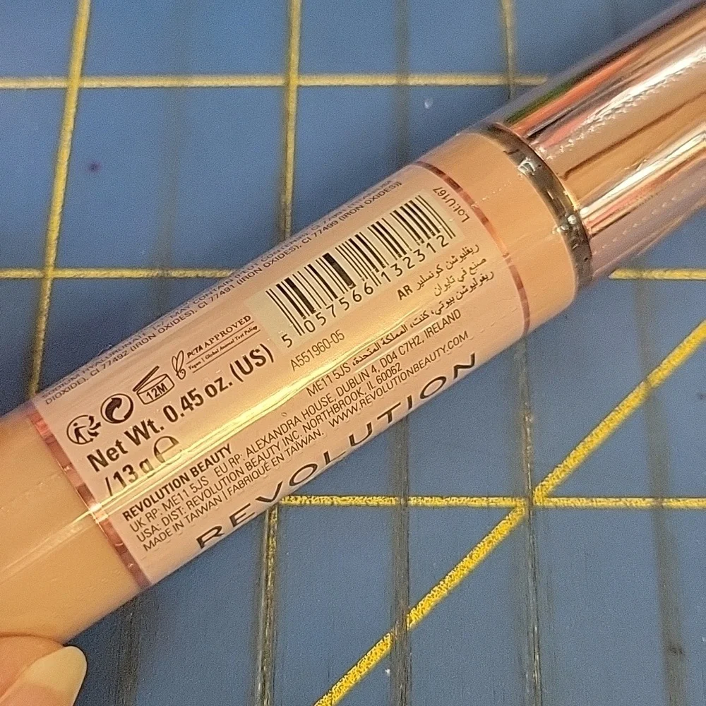 Revolution Cream Concealer & Hydrate Medium Full Coverage C4 NEW